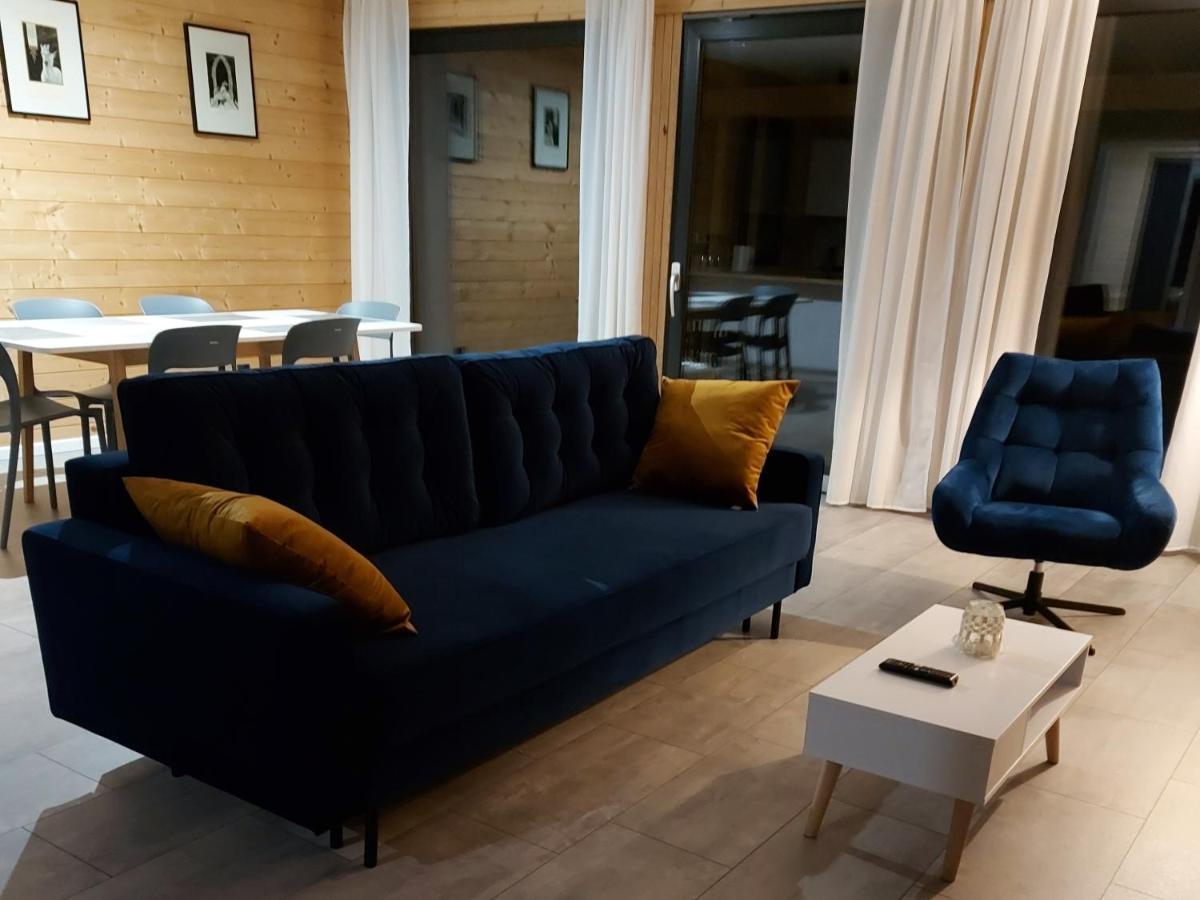 Villa Dom Przy Lesie Wielgie Esterno foto