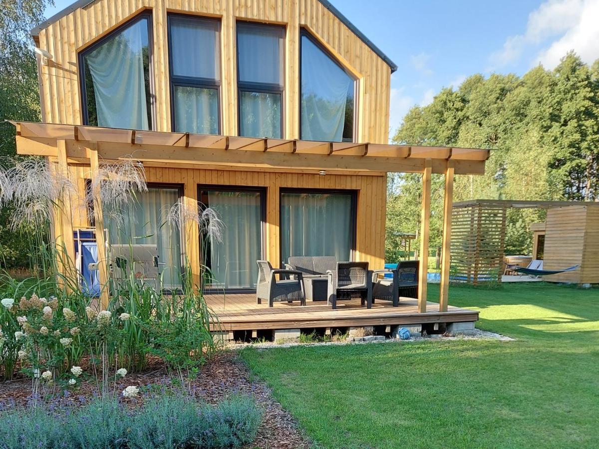 Villa Dom Przy Lesie Wielgie Esterno foto